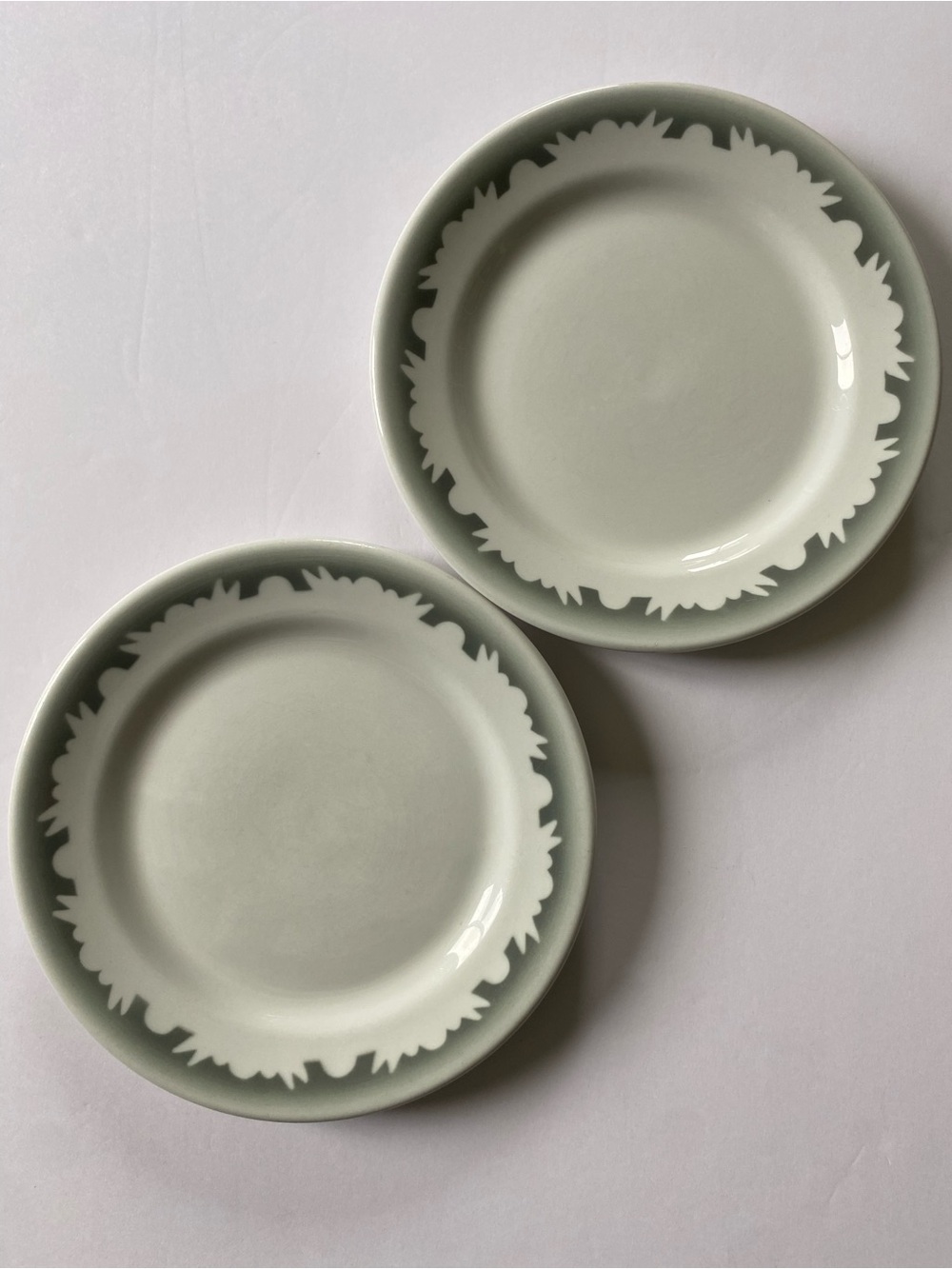 Shenango China RimRol Restaurant Ware Green Crest 9” Dinner Plate 2 Vintage